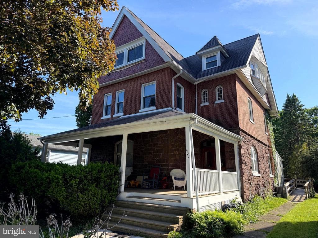 309 Highland Avenue photo 1