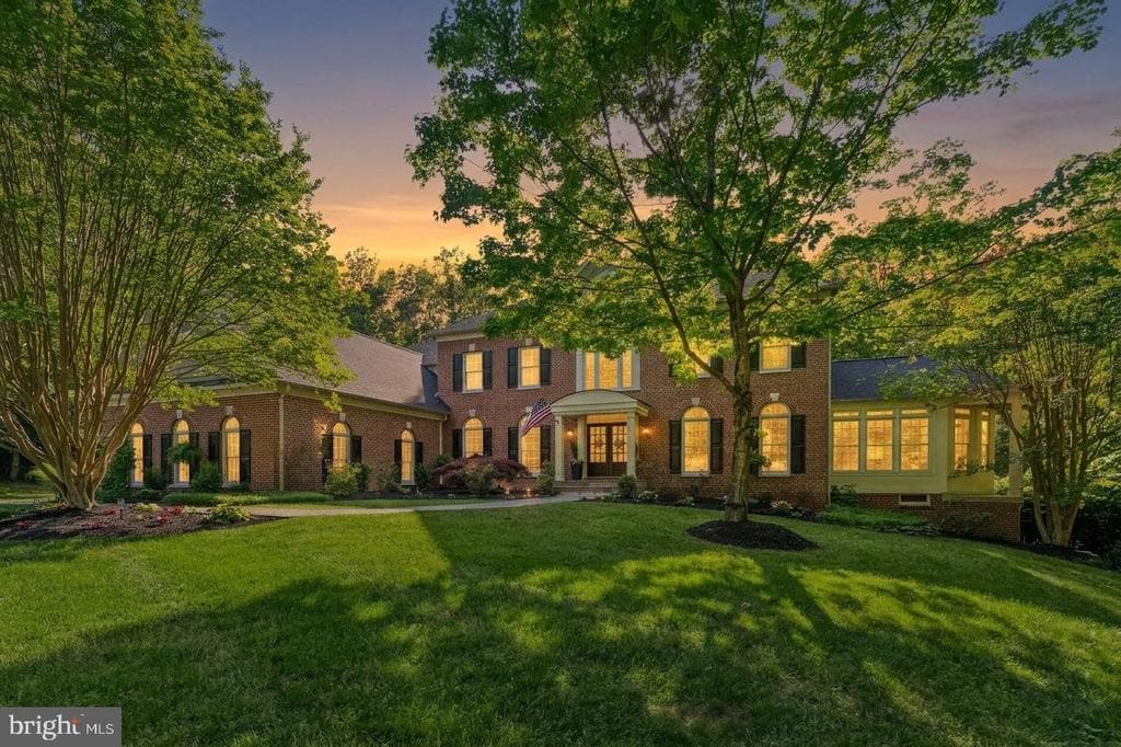 10082 Roseland Ridge Road photo 1