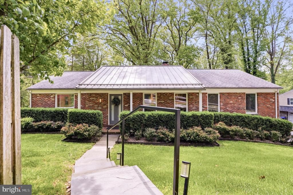 695 Knox Road photo 1