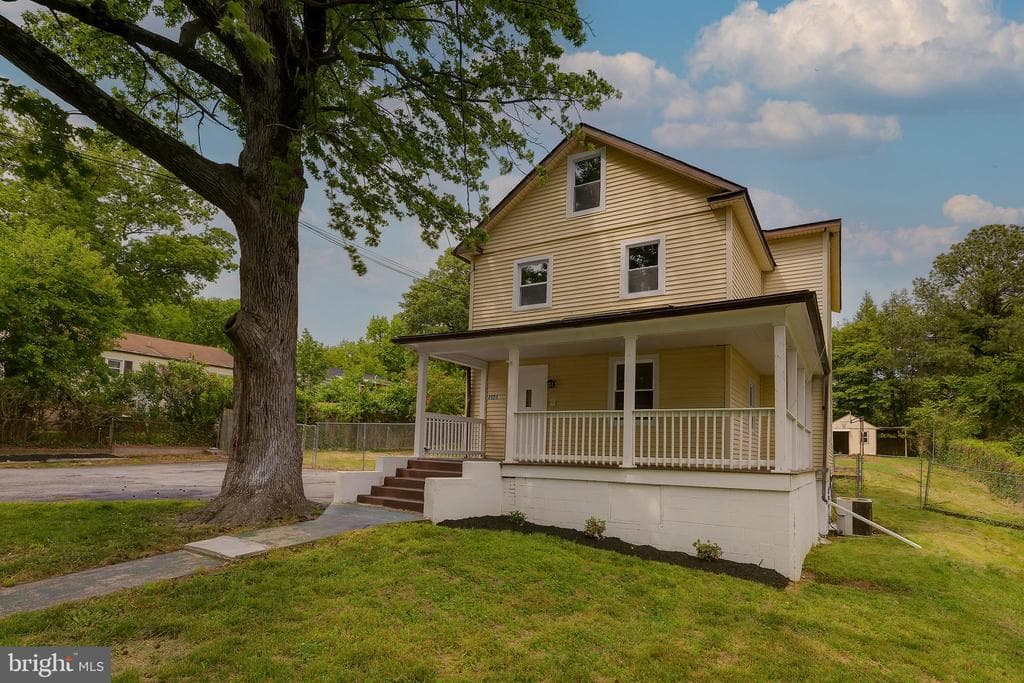 4904 Delaware Street photo 1