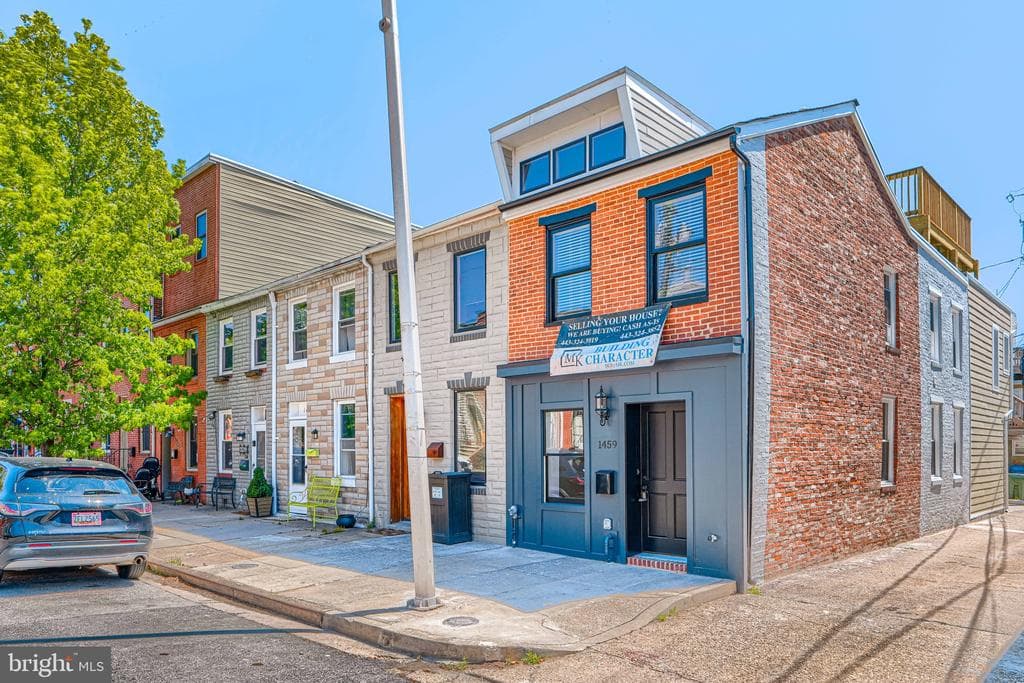 1459 Hull Street photo 1