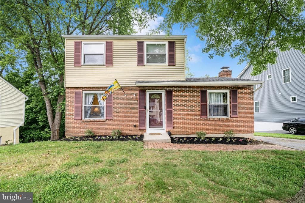 212 Wintergreen Lane photo 1