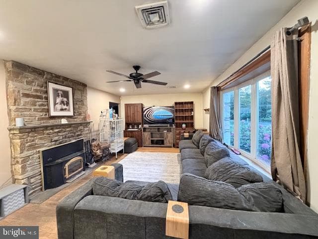844 Brownsville Road photo 1