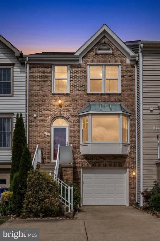 1207 Bond Street photo 1