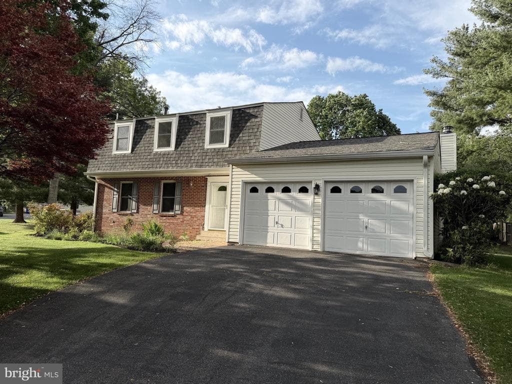 9105 Bramble Bush Court photo 1