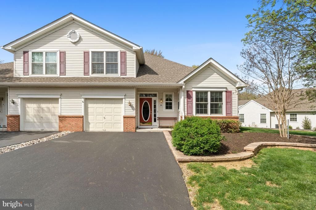 20 Black Eyed Susan Road photo 1