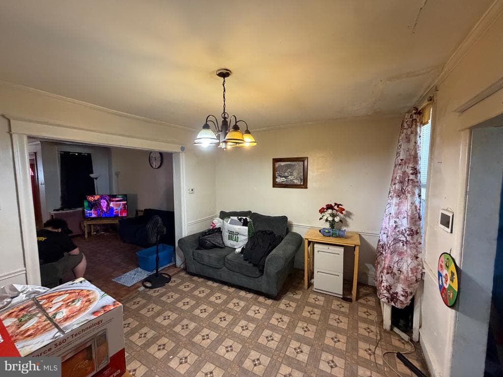 5016 D Street photo 1