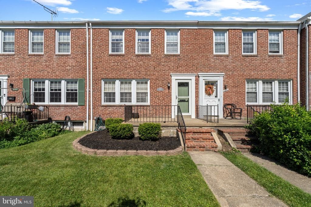 1855 Edgewood Road photo 1