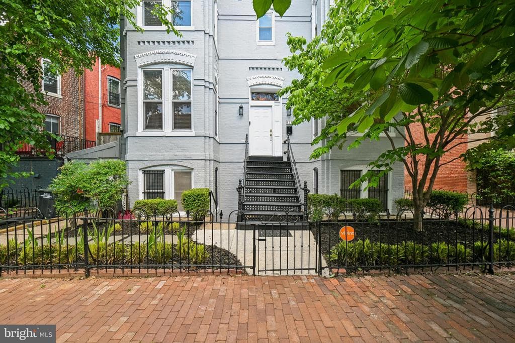 123 7th Street NE photo 1