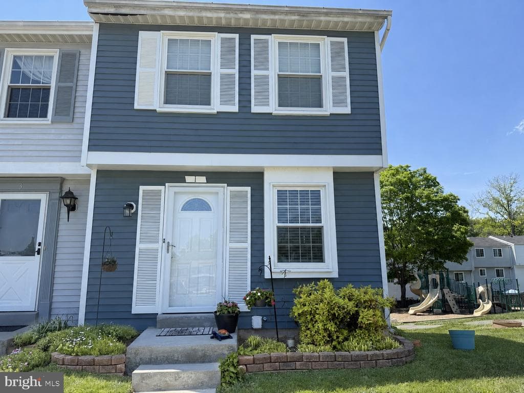 1 Farmcrest Court photo 1
