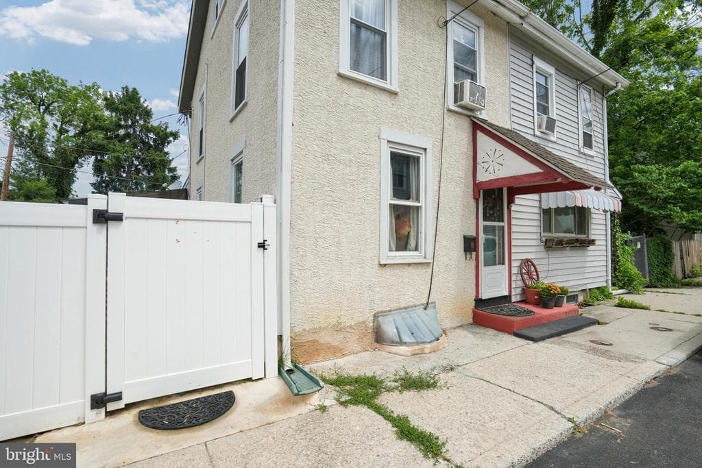 231 William St photo 1