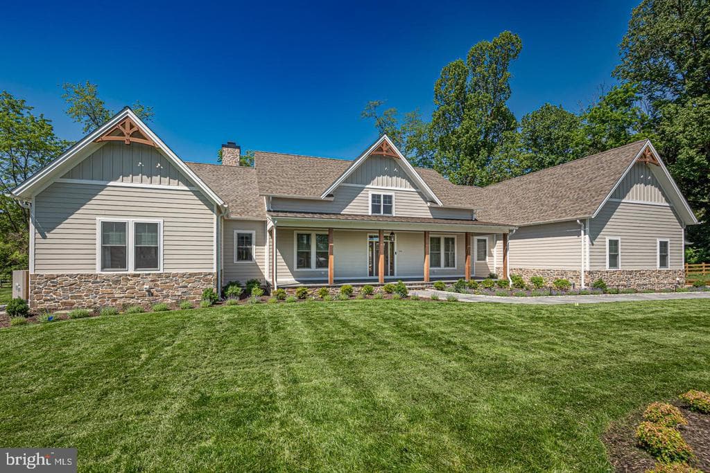 556 Old Forge Road photo 1