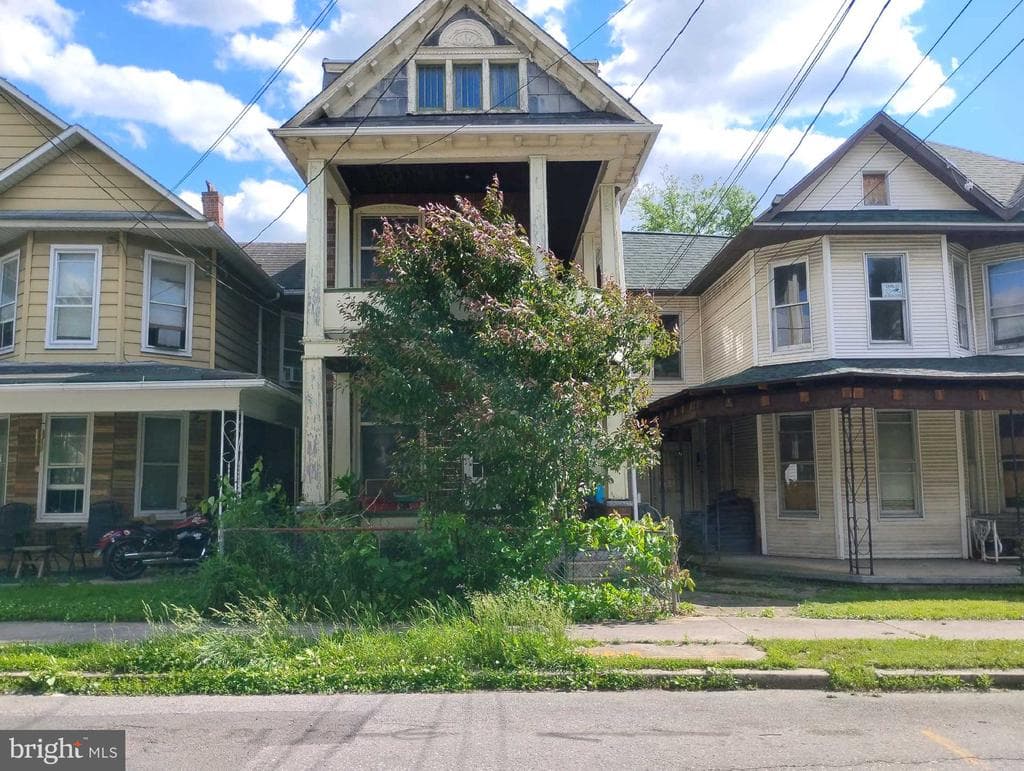 13 Boone Street photo 1