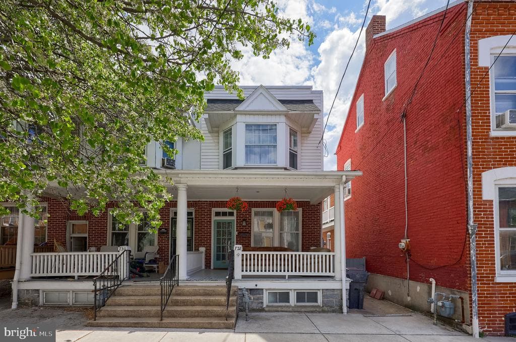 728 Walnut Street photo 1