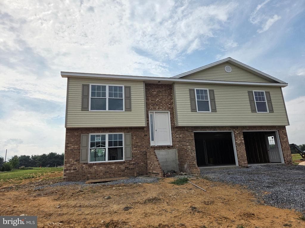 258 Grove Drive photo 1