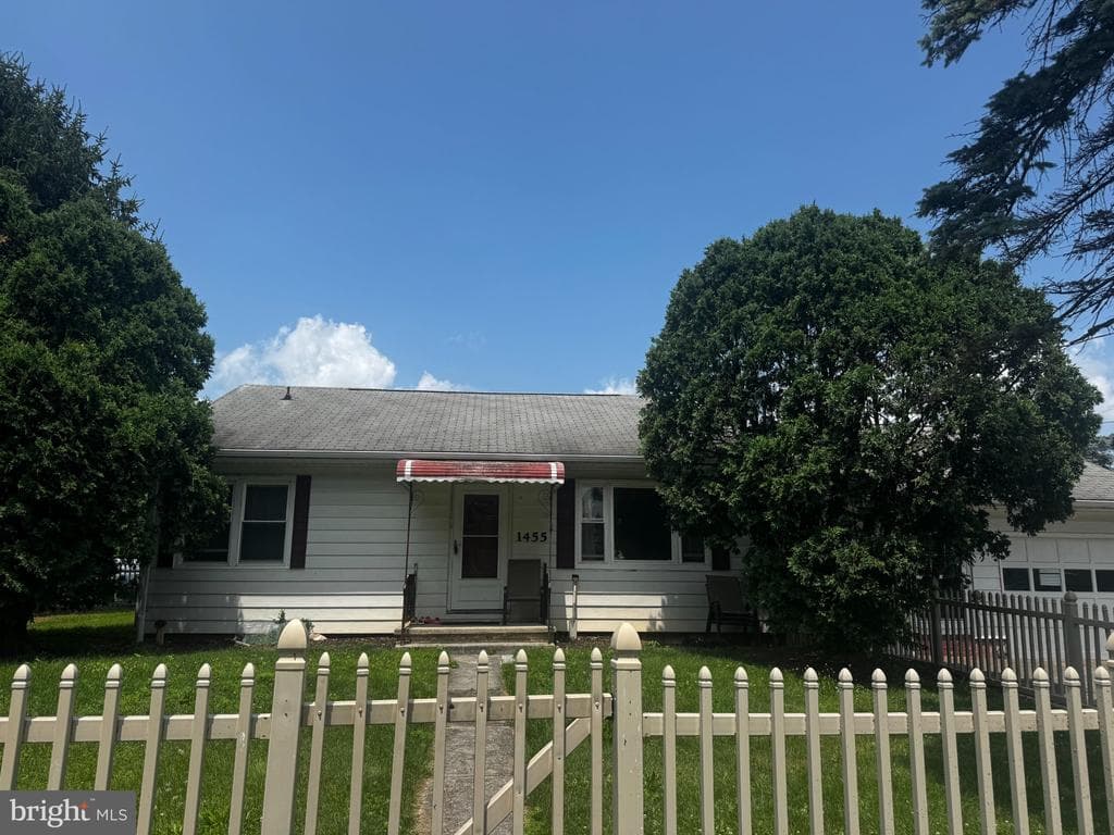 1455 Ash Avenue, State College