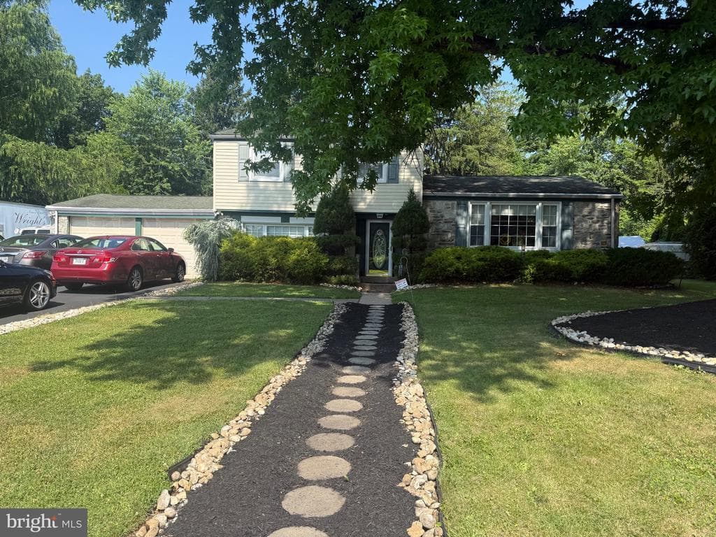 3860 Pine Road, Huntingdon Valley