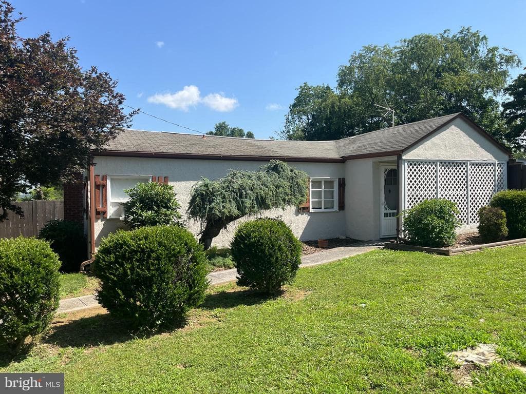 12 Corron Dr, Front Royal