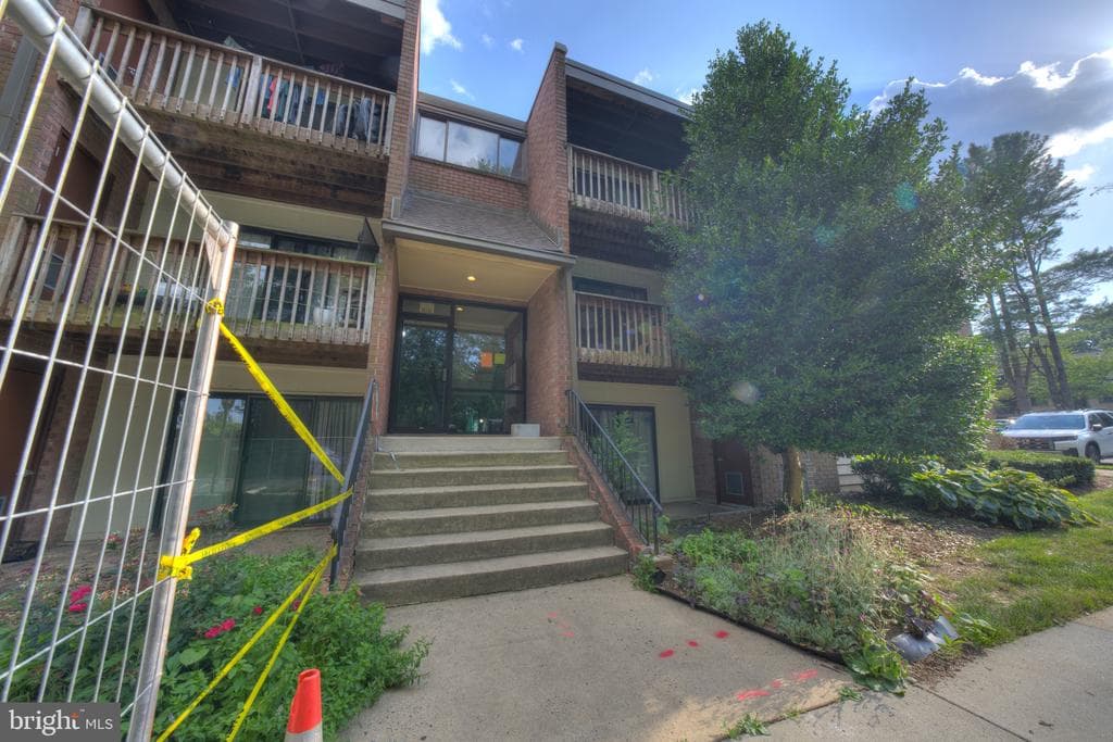 10725 W West Drive #303, Fairfax