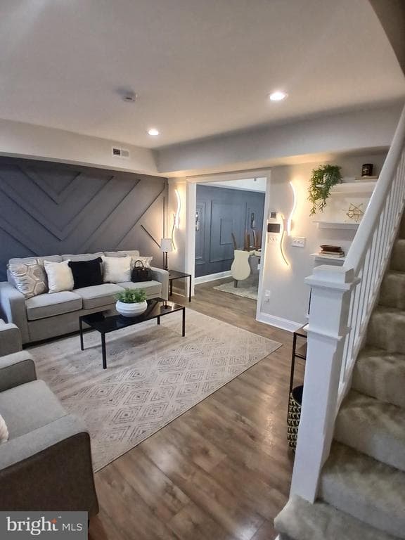 3323 Elmley Avenue photo 1