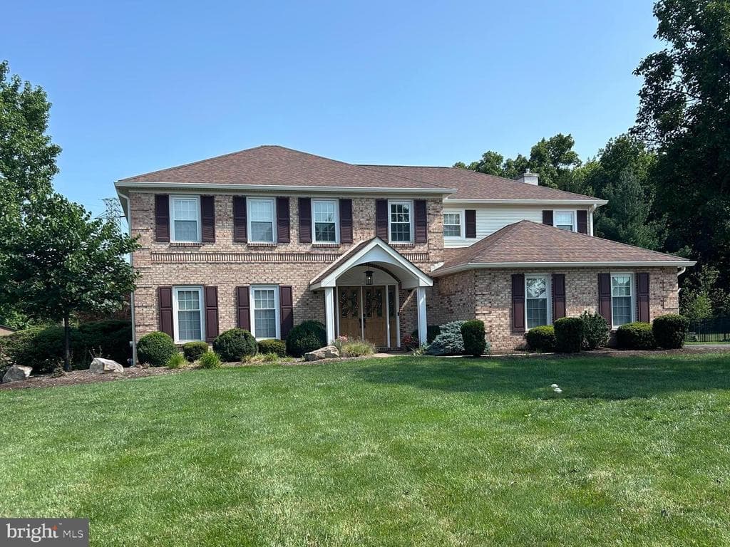847 Clover Drive photo 1