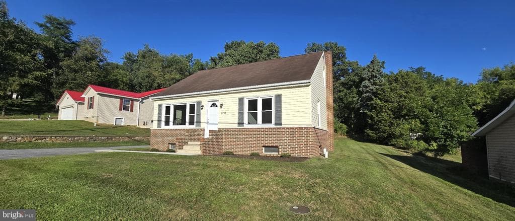 9258 Tomstown Road photo 1