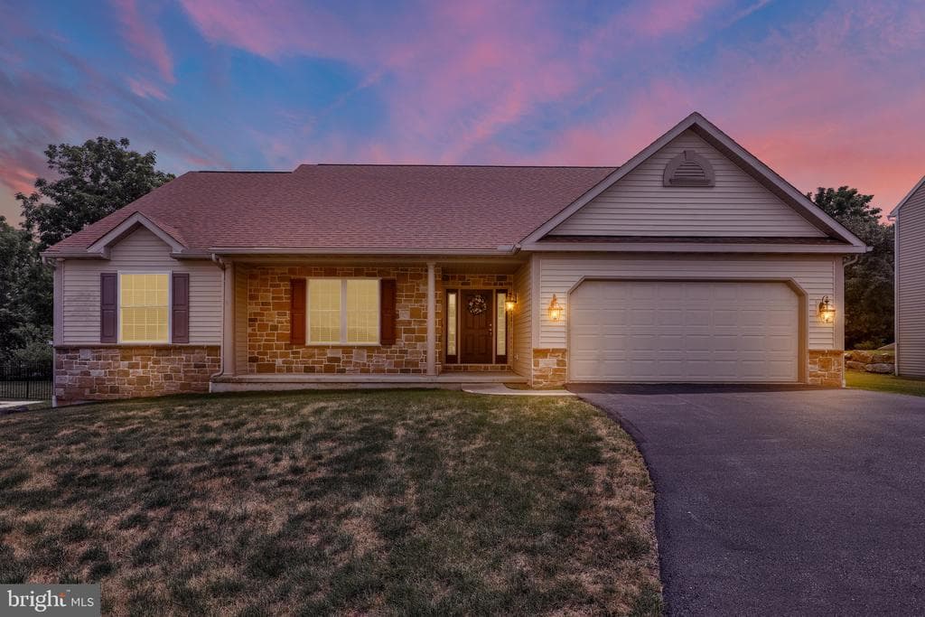 658 Ebersole Road, Reading