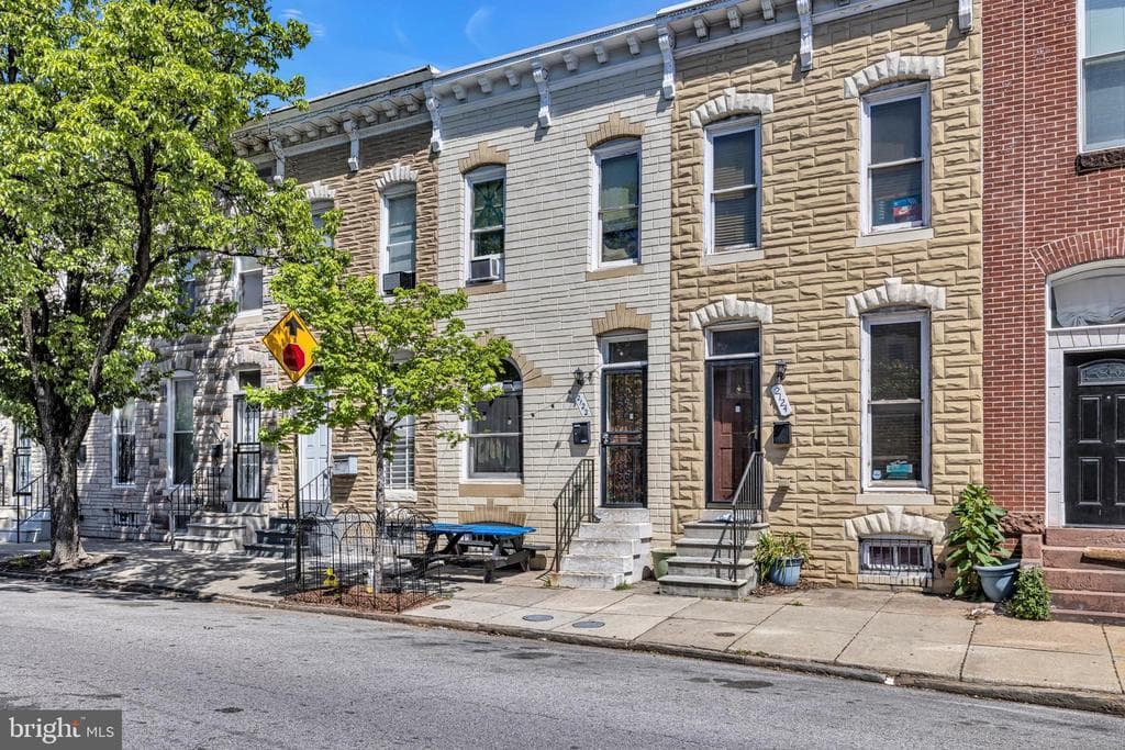 2122 Jefferson Street photo 1