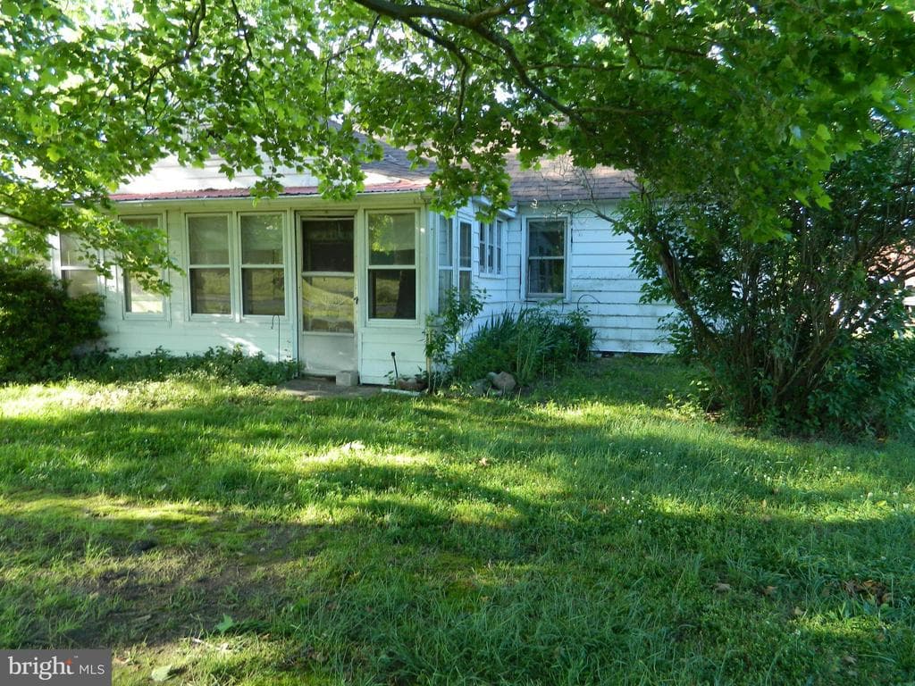 609 Cedar Lane photo 1