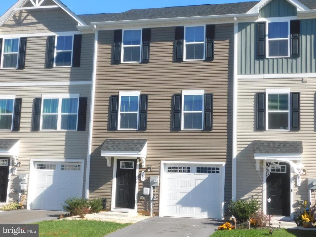 103 Rhea Drive photo 1
