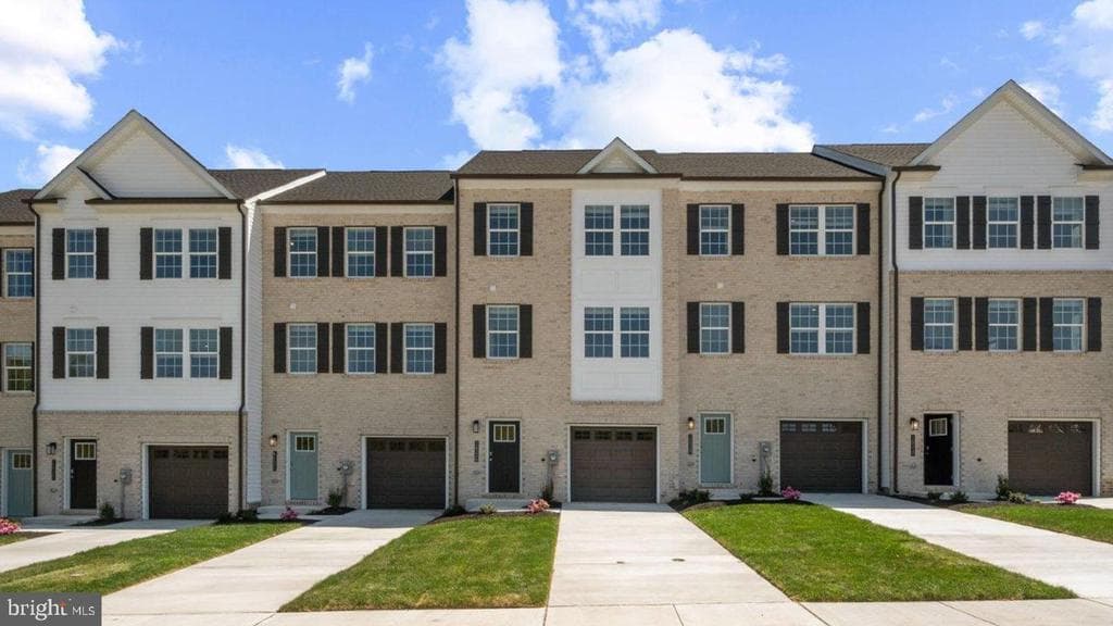 7530 Daybreak Drive photo 1