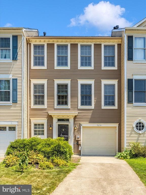 5261 Bamburg Court photo 1