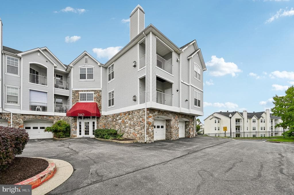 7410 Hindon Circle #b2-201 photo 1