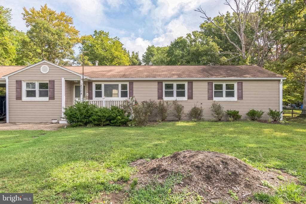 8704 Timothy Road photo 1