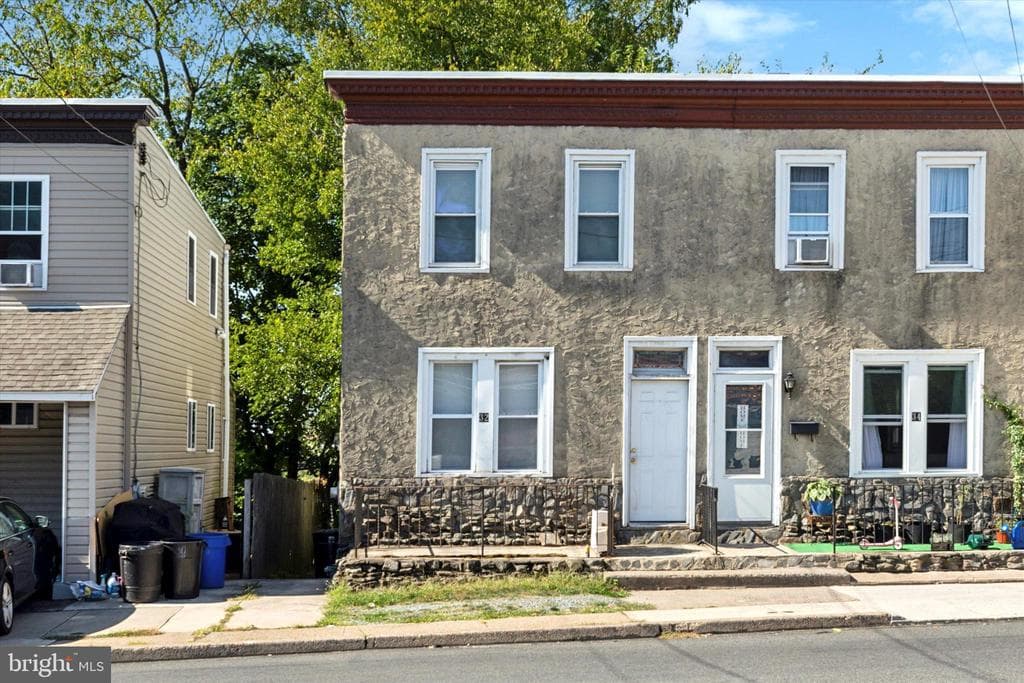32 Darby Road photo 1