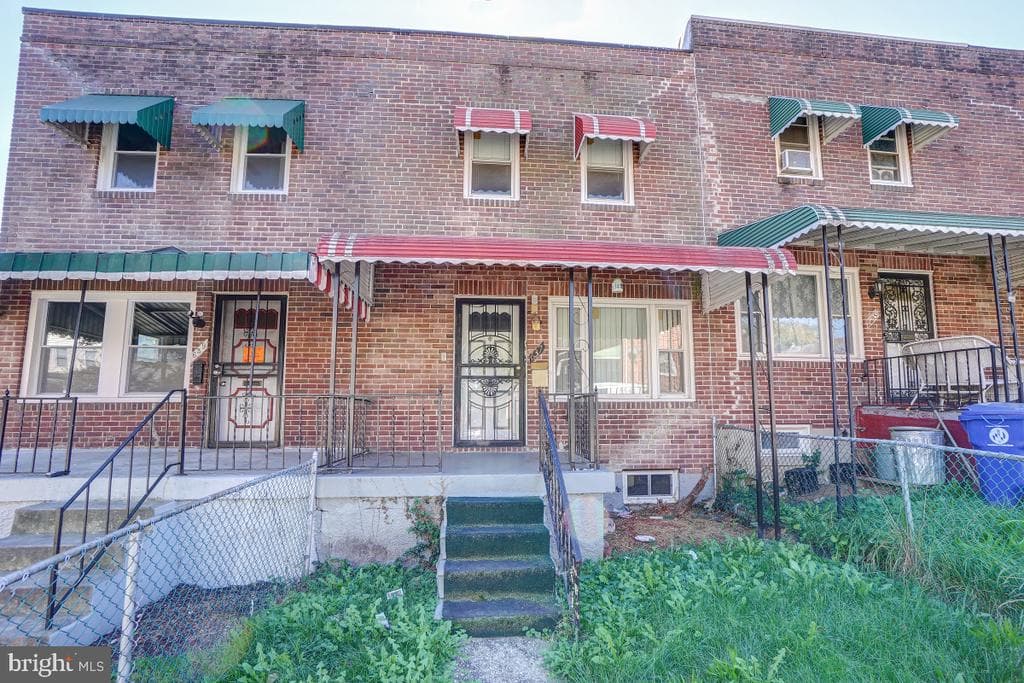 637 Willow Avenue photo 1