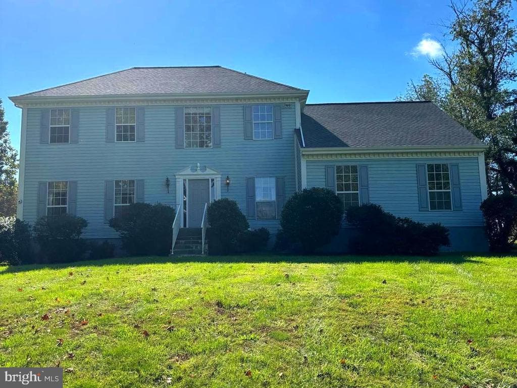 7095 Signal Hill Road photo 1