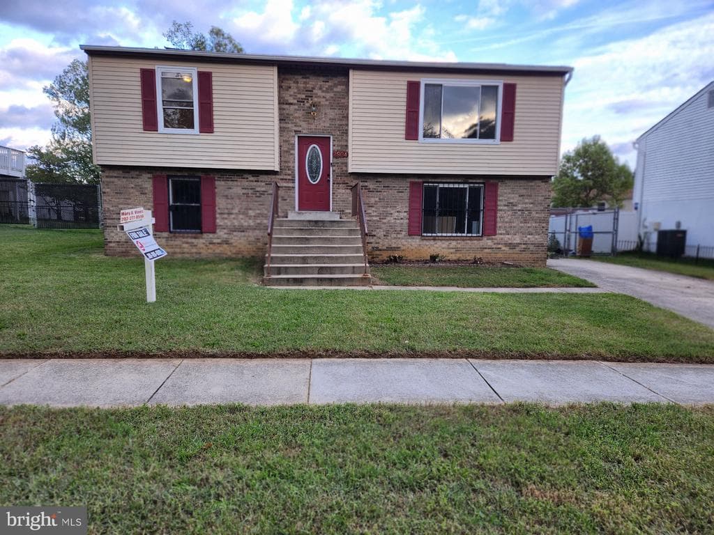 2904 Plaza Drive photo 1