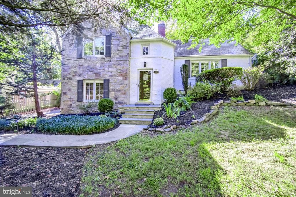 802 Dale Drive photo 1