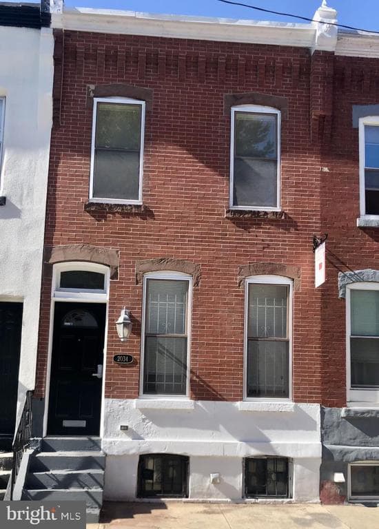 2034 N Cleveland Street photo 1