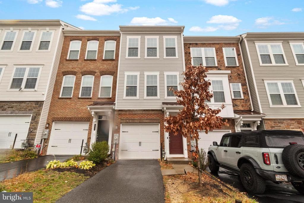 2614 Hardaway Circle photo 1