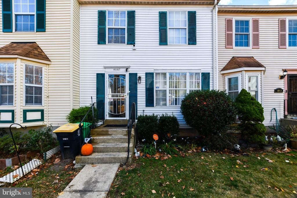 4067 Silver Park Terrace photo 1
