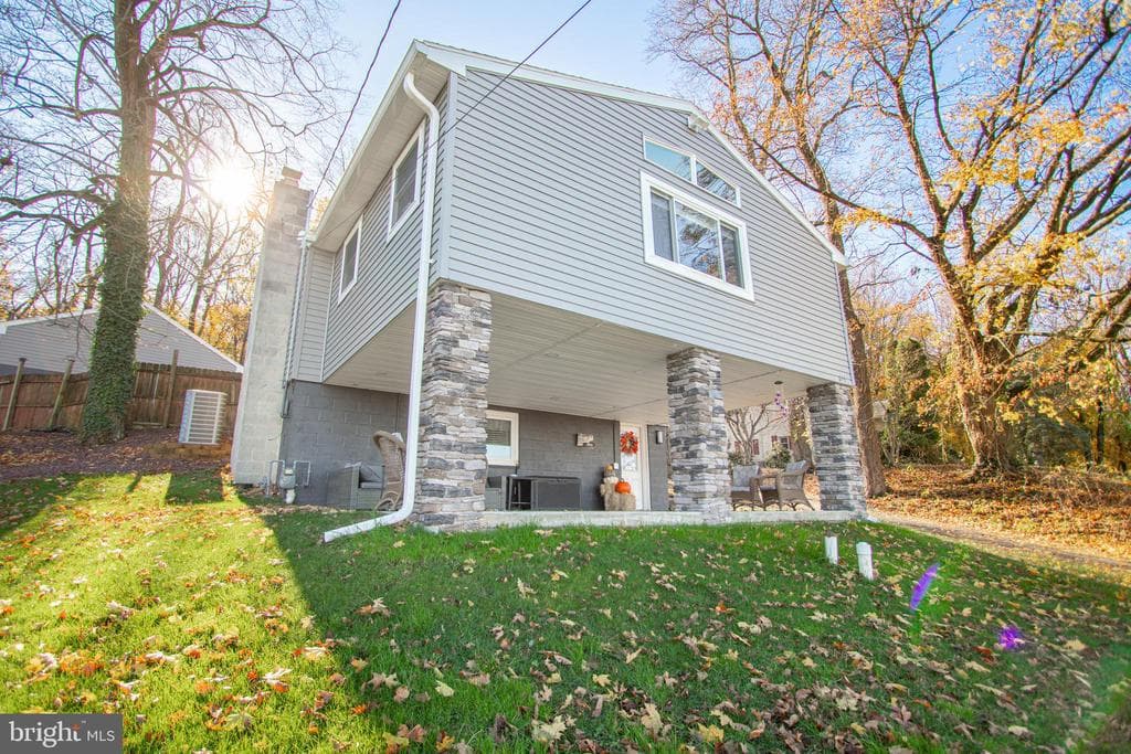 675 Locust Street photo 1
