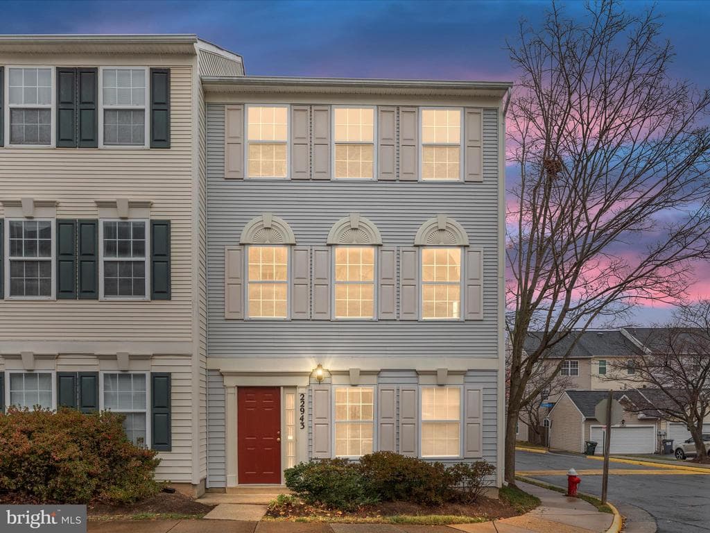 22943 Fleet Terrace photo 1