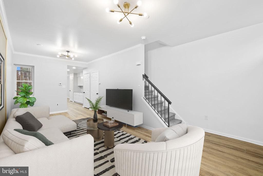 1821 N Croskey Street photo 1
