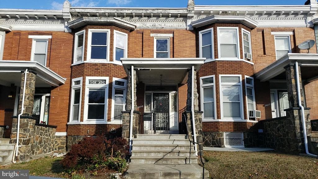 2424 W Lanvale Street photo 1