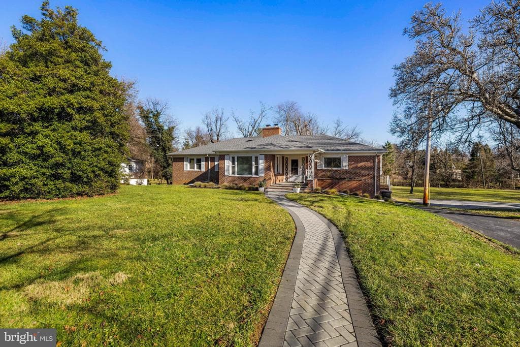 7705 Park Heights Avenue photo 1