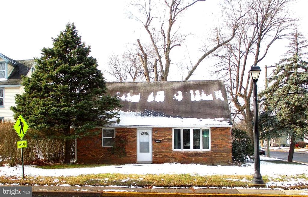 204 S Pine Street photo 1