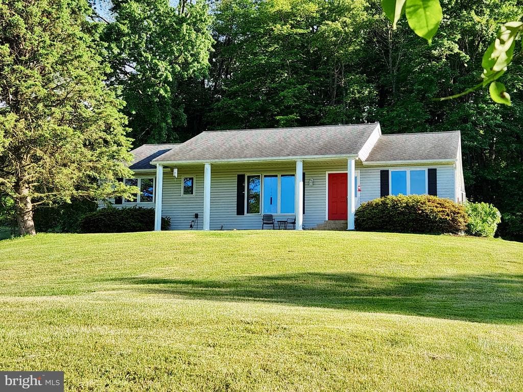 1089 York Road photo 1