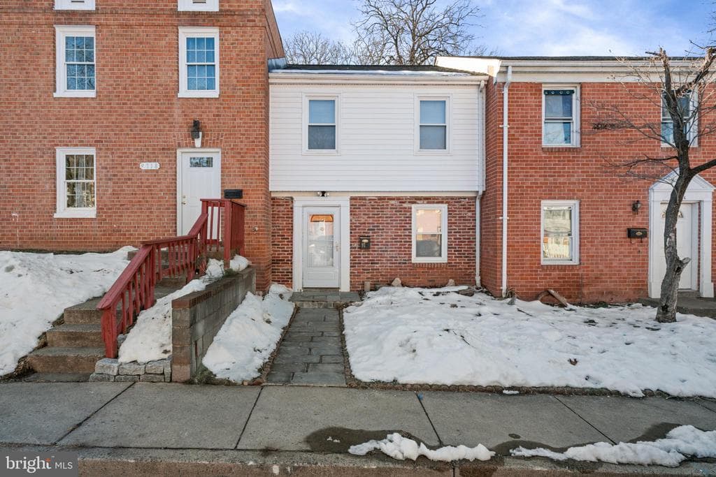 9716 Bragg Lane photo 1